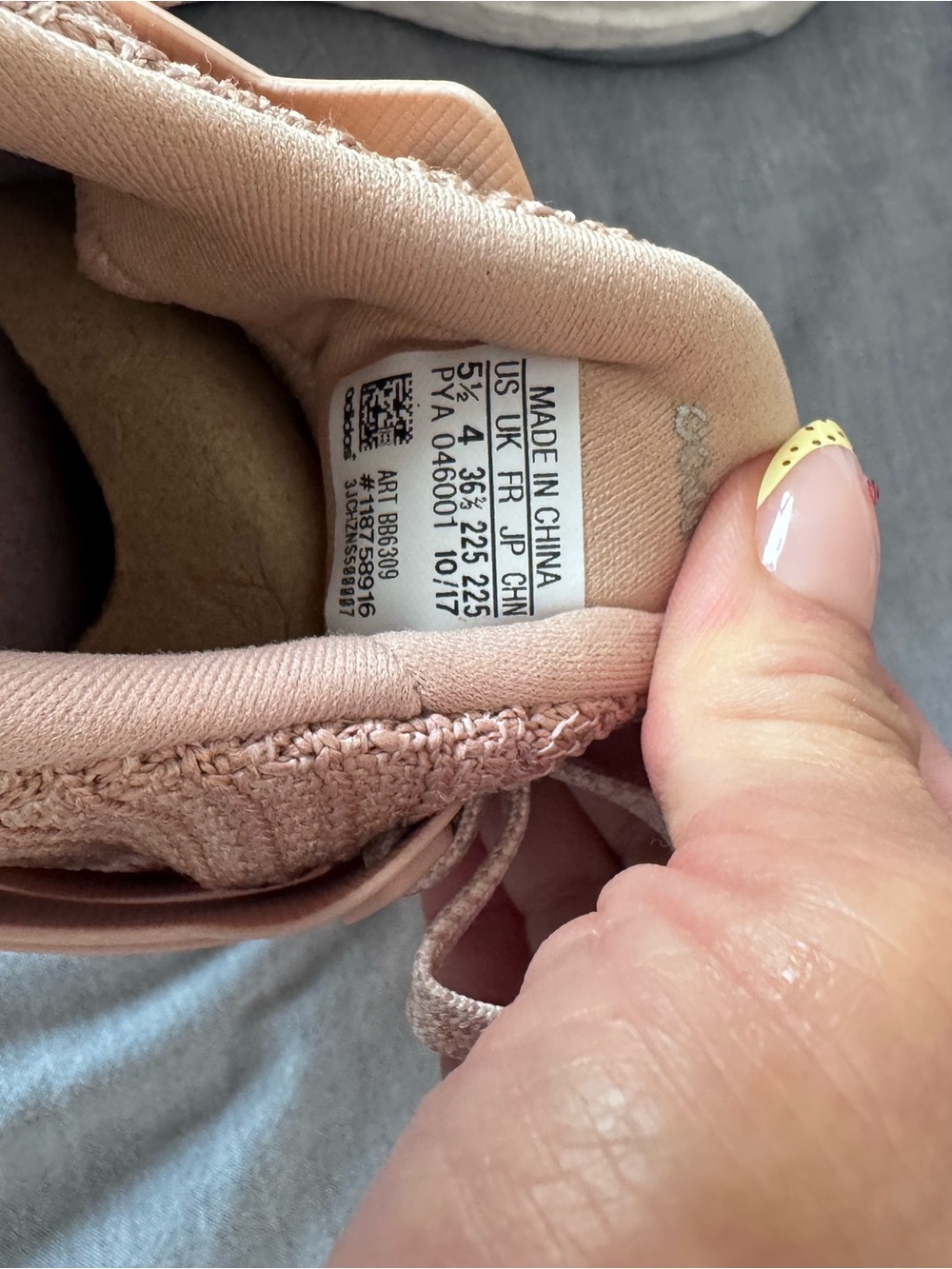 adidas UltraBOOST Women's Running Shoes - Blush - 5.5 - Picture 6 of 6